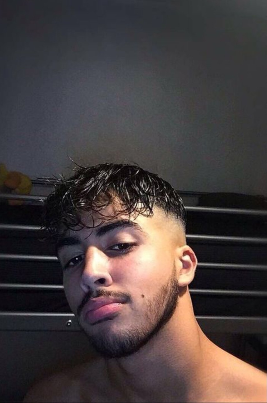 Profil de Yvo, 18 ans, Pute à Burstall