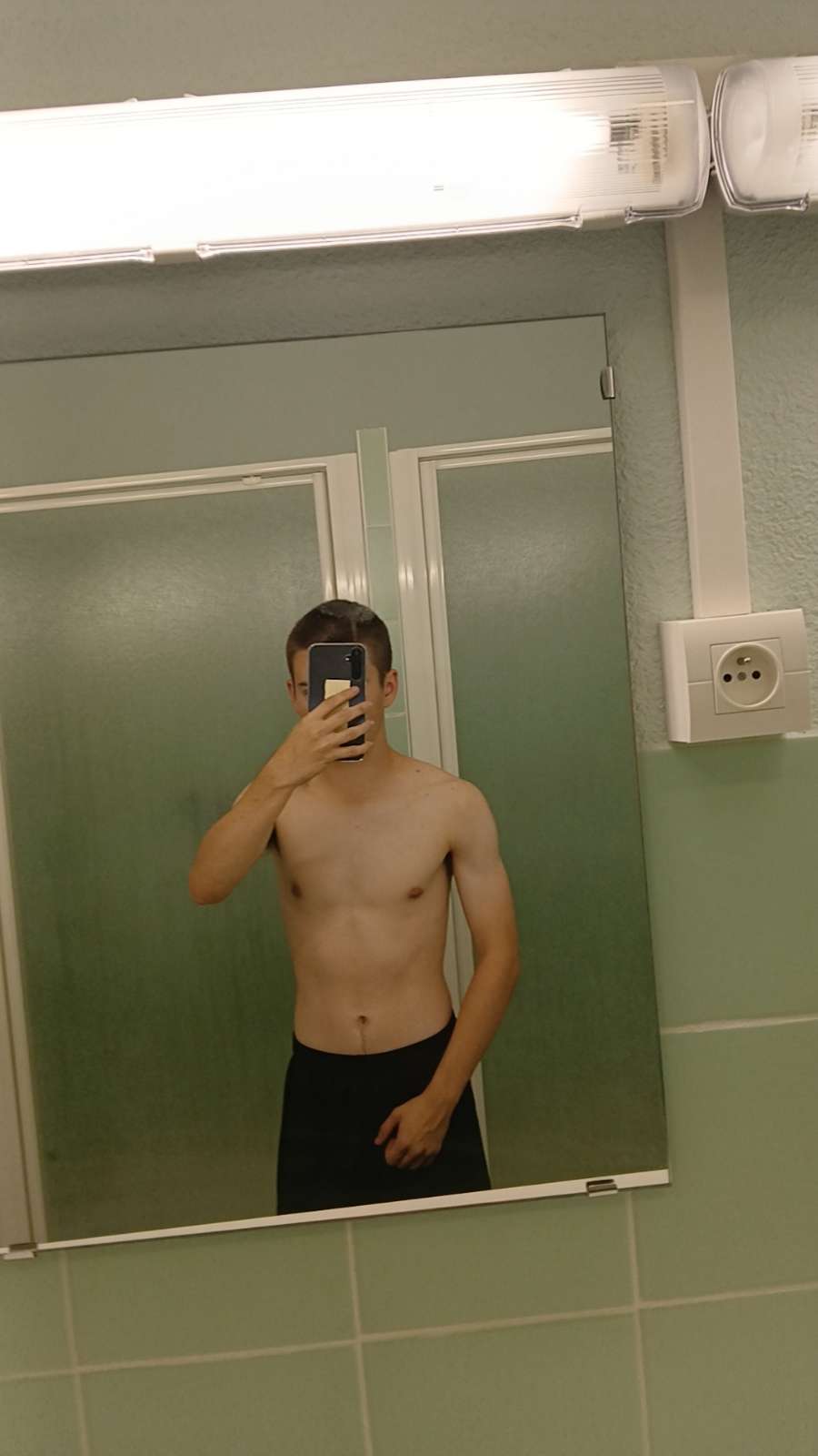 Profil de Ralph, 19 ans, Pute à Hamilton