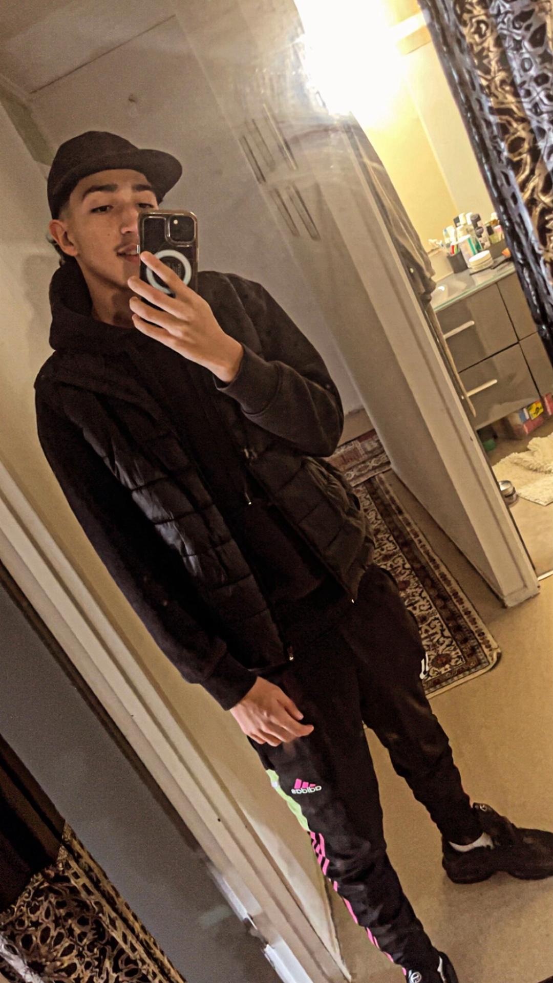 Profil de Abdel-rahim, 21 ans, Pute à Marquis