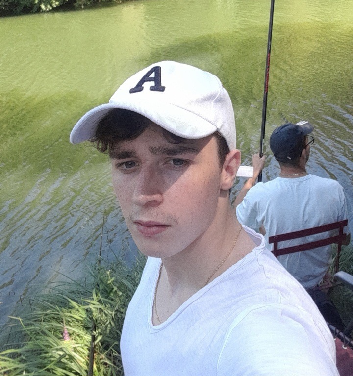 Profil de Iliano, 20 ans, Pute à Sarnia