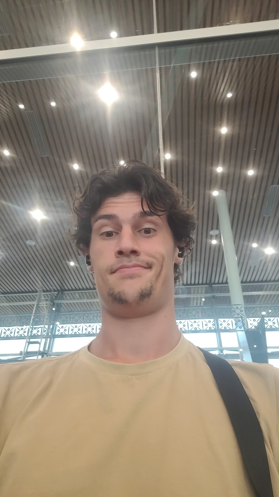 Profil de Rodwan, 22 ans, Pute à Sedley