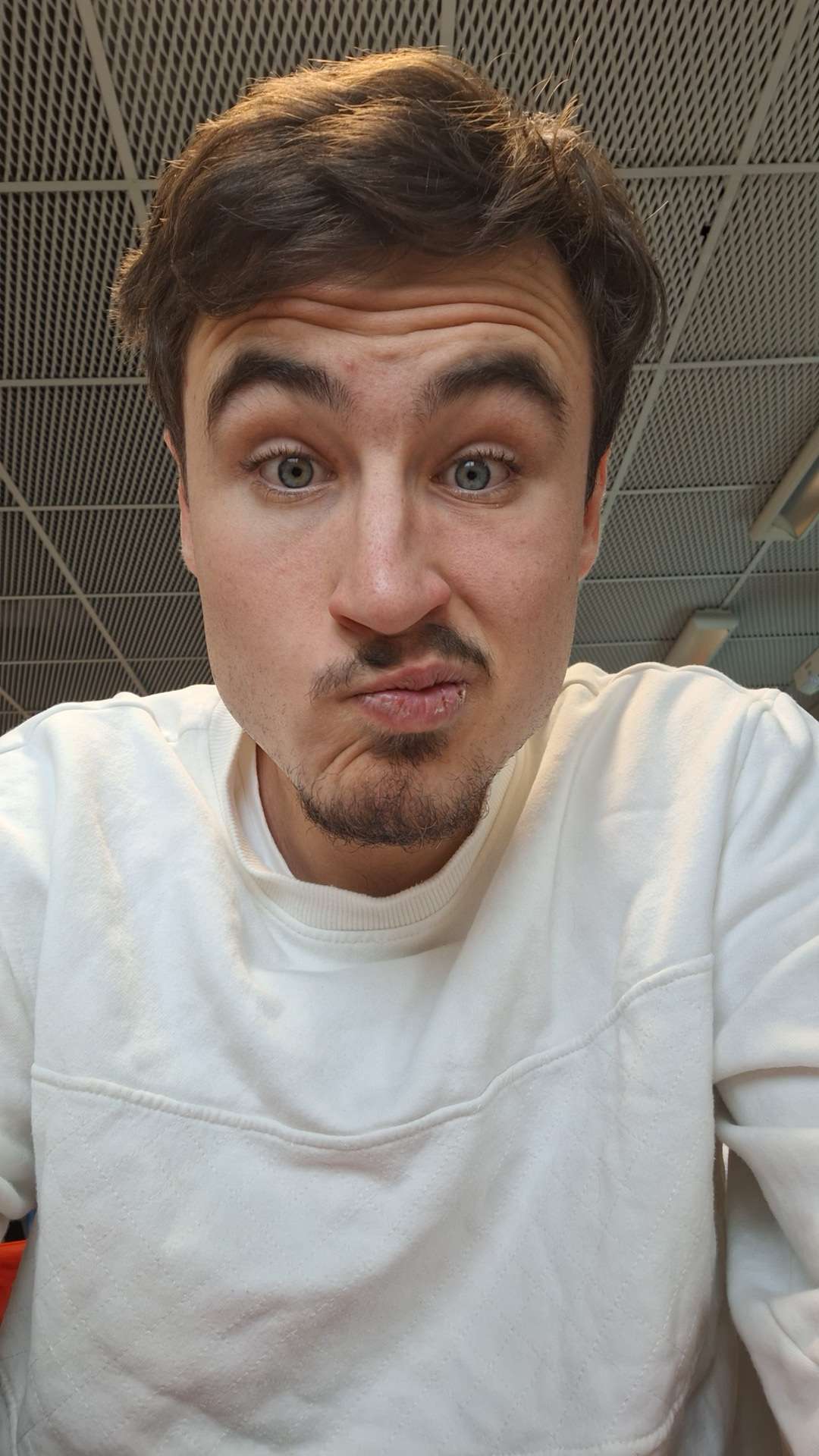 Profil de Maywen, 19 ans, Pute à Emerson