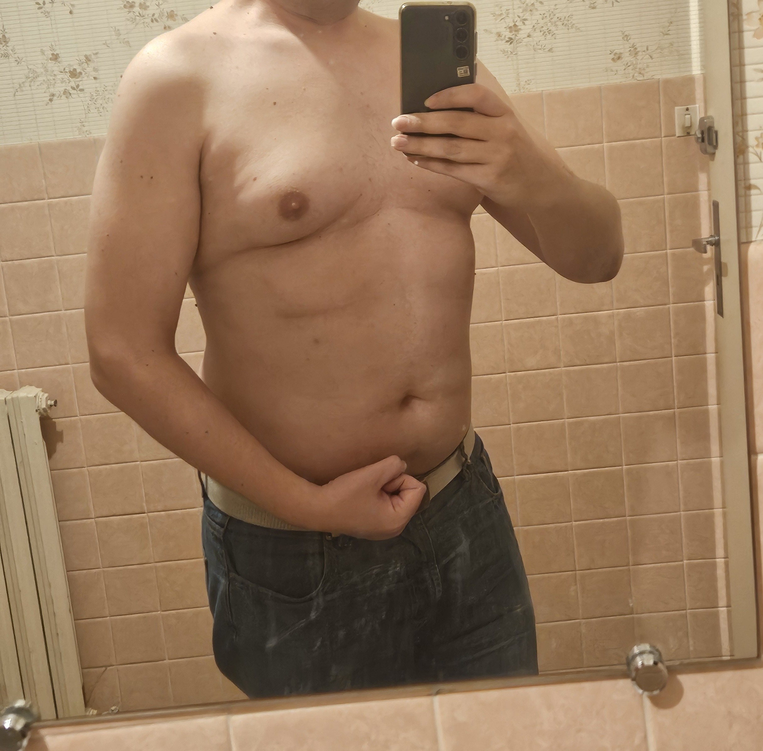 Profil de Jessym, 43 ans, Pute à Hubbard