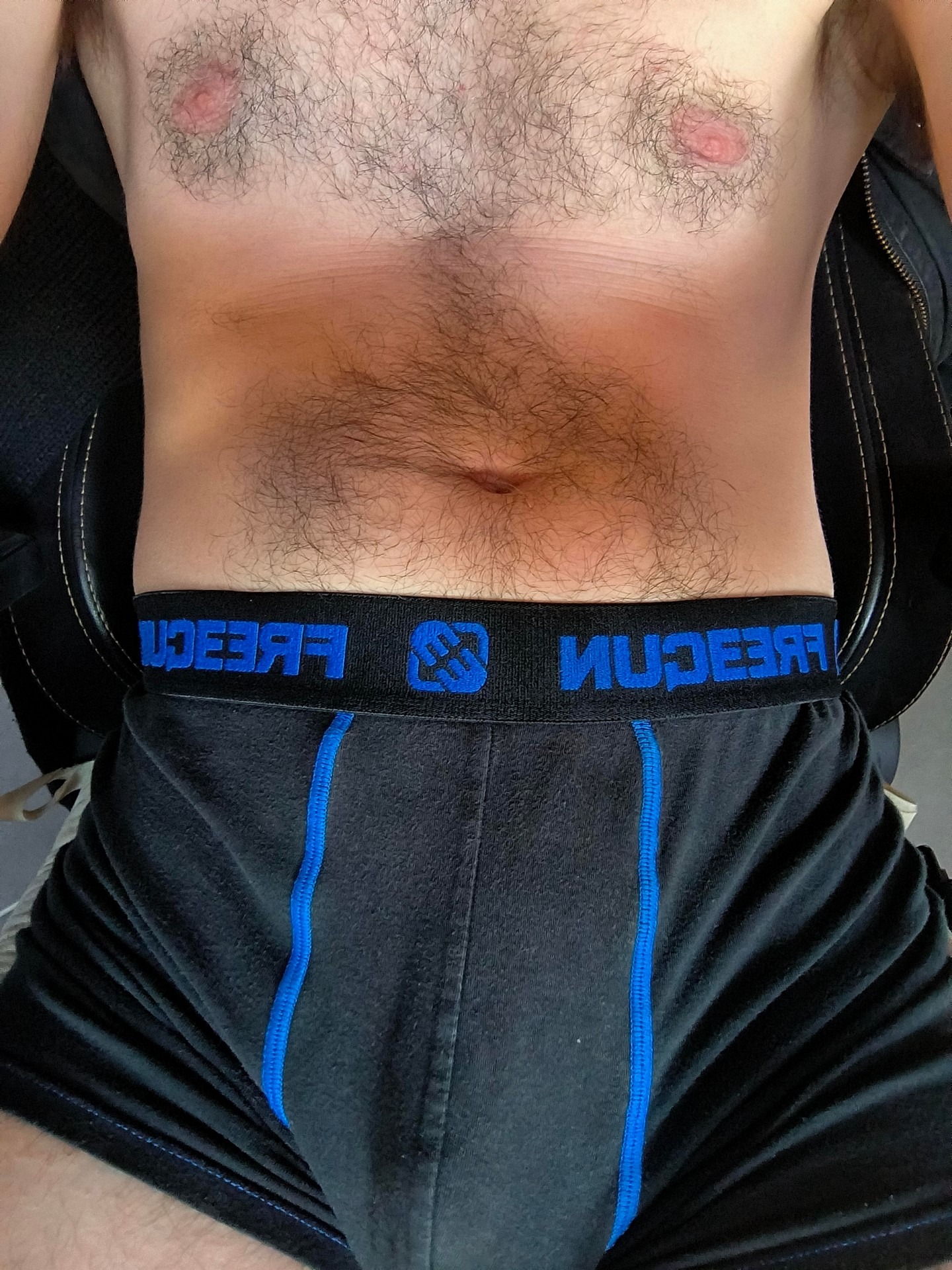 Profil de Ezzedine, 40 ans, Pute à Milton