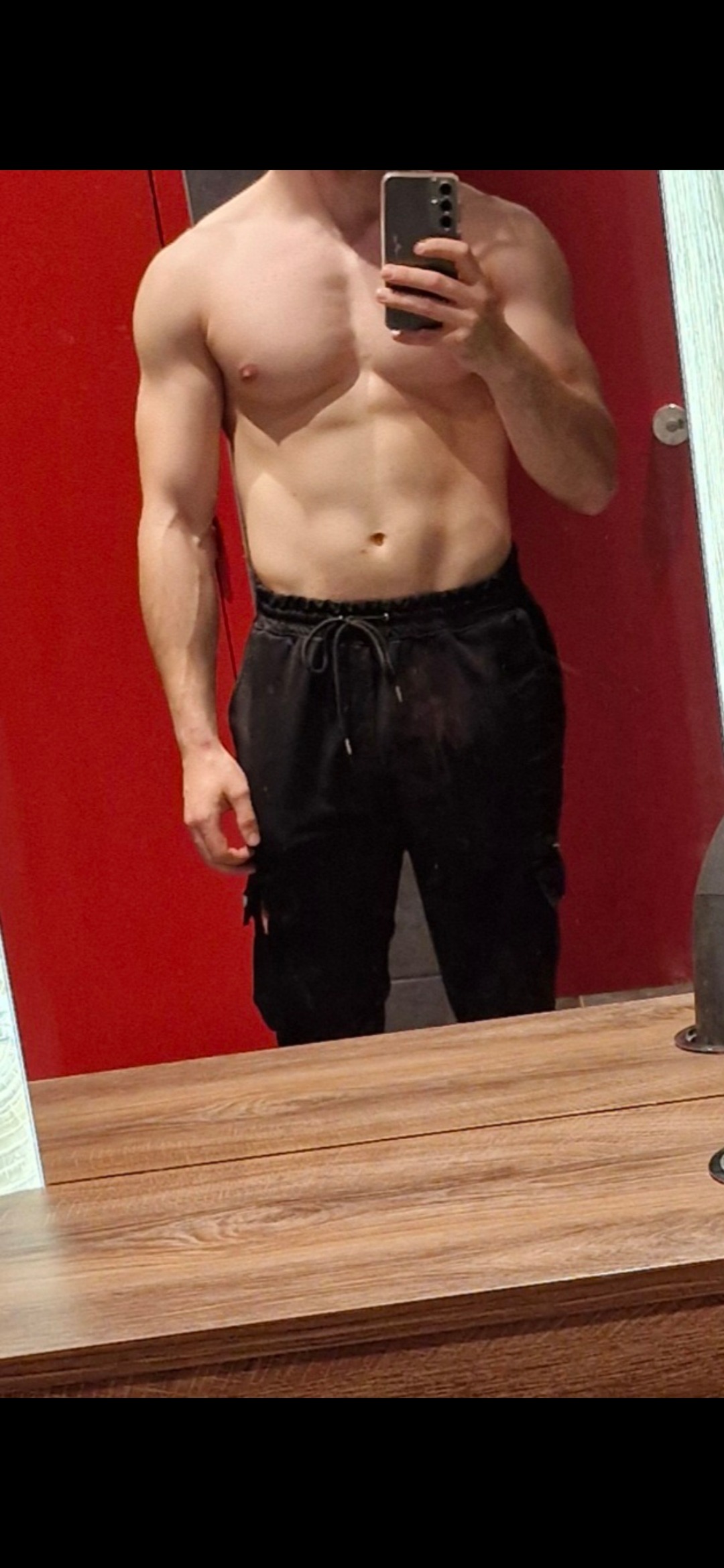 Profil de Adonai, 24 ans, Pute à Lancer