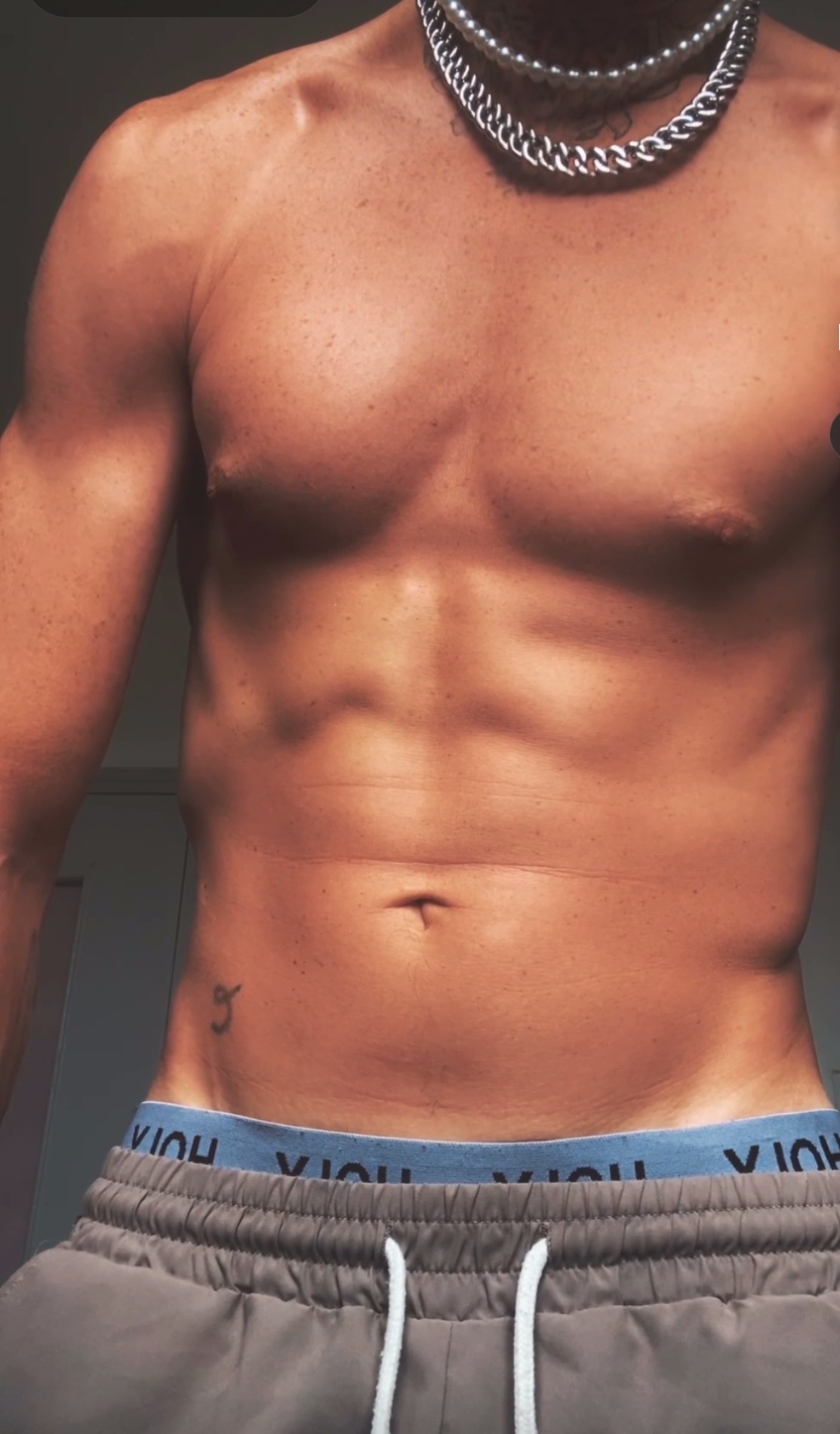 Profil de Liesse, 32 ans, Pute à Outlook