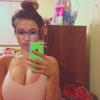 Profil de Engrace, 32 ans, Pute à Saint-Jean-de-Brébeuf