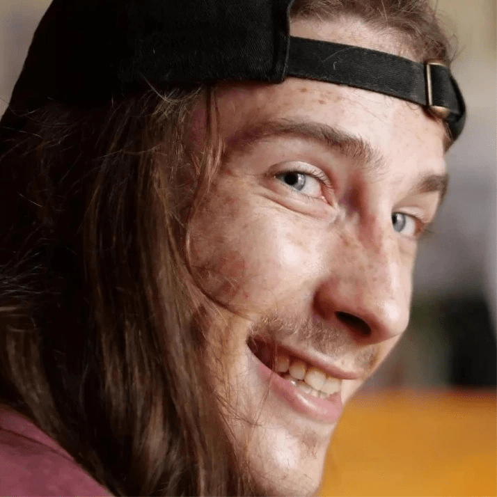 Profil de Eugenio, 29 ans, Pute à La Loche