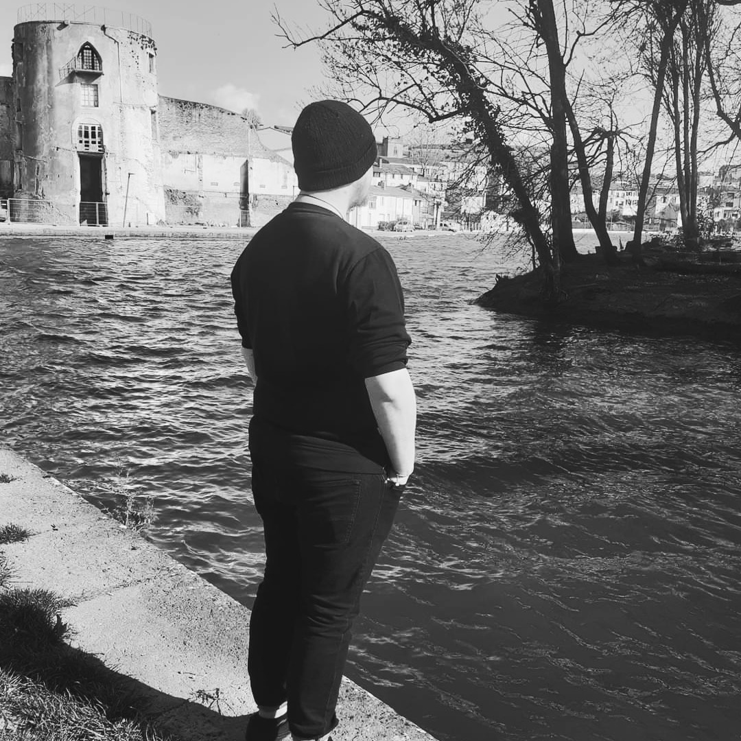 Profil de Nezar, 25 ans, Pute à Whitecourt