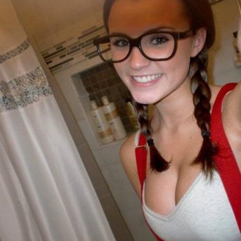 Profil de Corrinne, 28 ans, Pute à Saint-Athanase