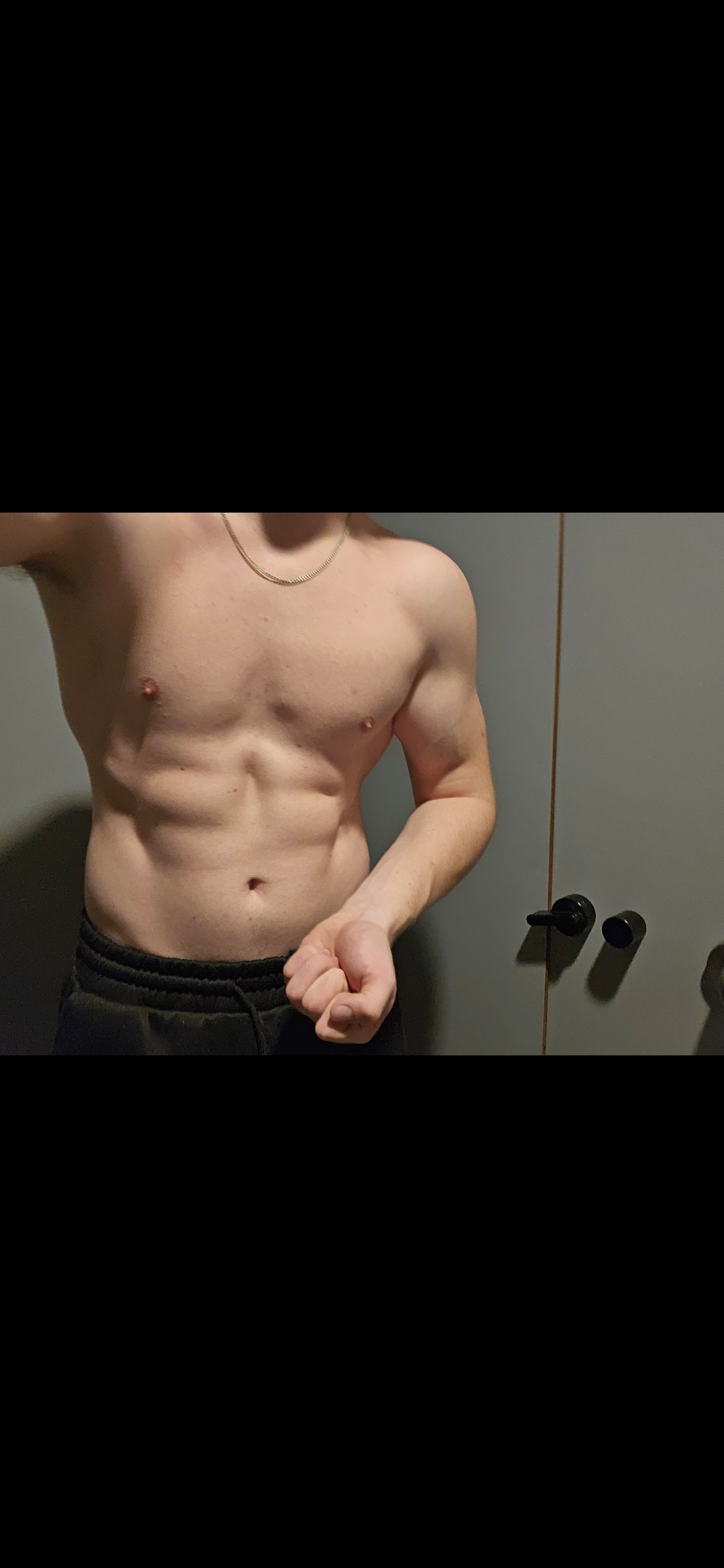 Profil de Adryan, 18 ans, Pute à McKellar