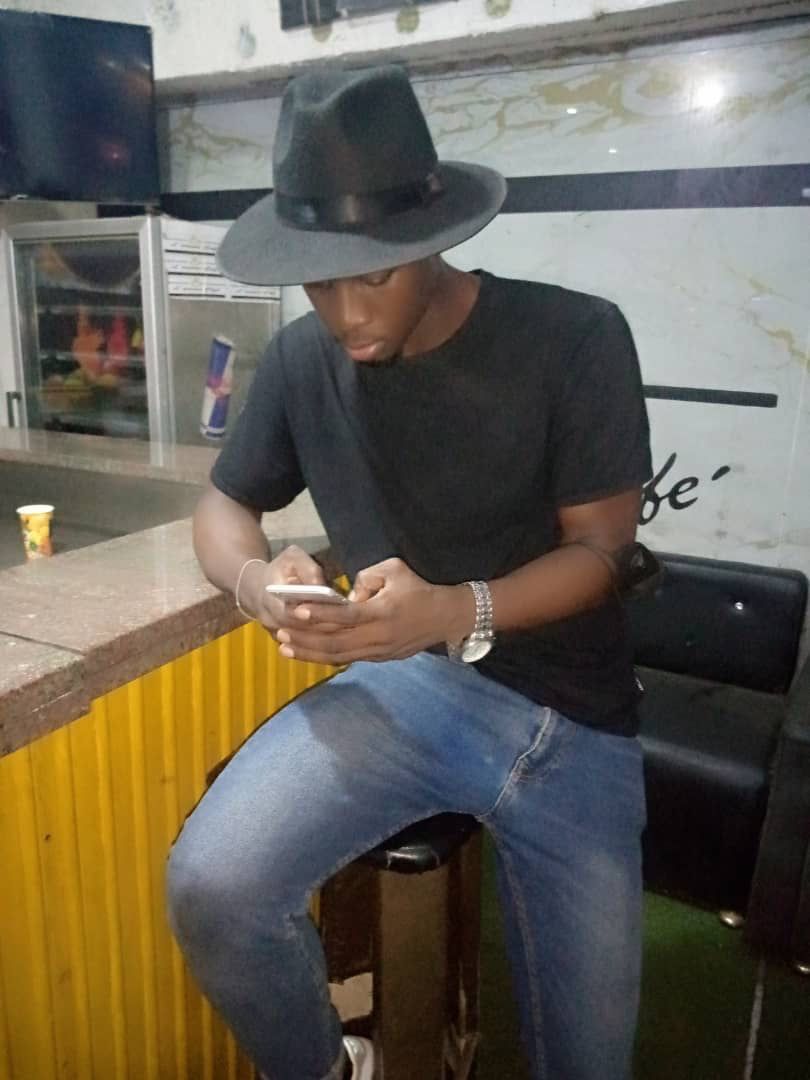 Profil de Lisandre, 24 ans, Pute à Mayerthorpe