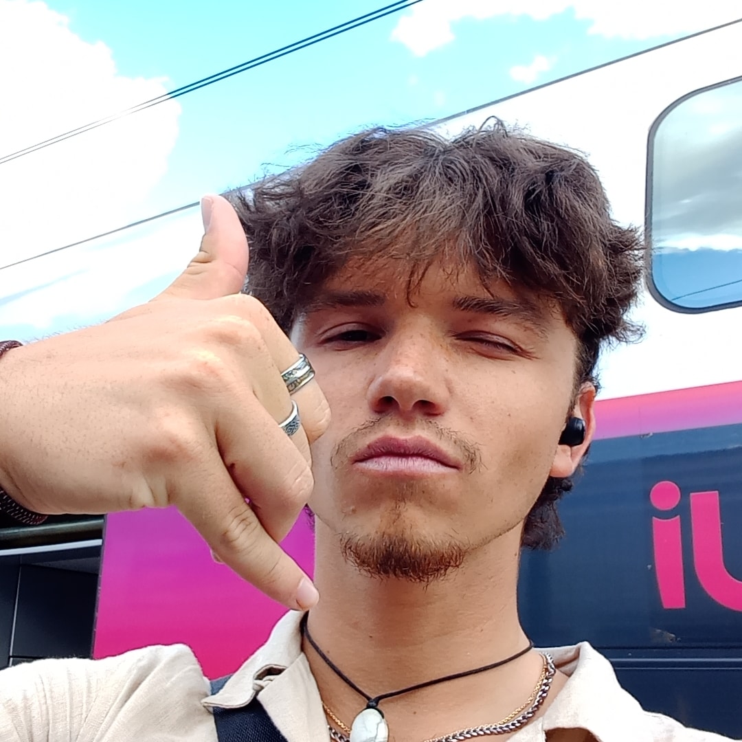 Profil de Inigo, 24 ans, Pute à Val-Jalbert