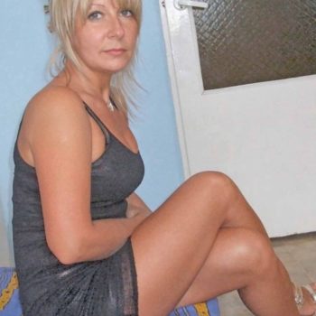 Profil de Carma, 42 ans, Pute à Maricourt