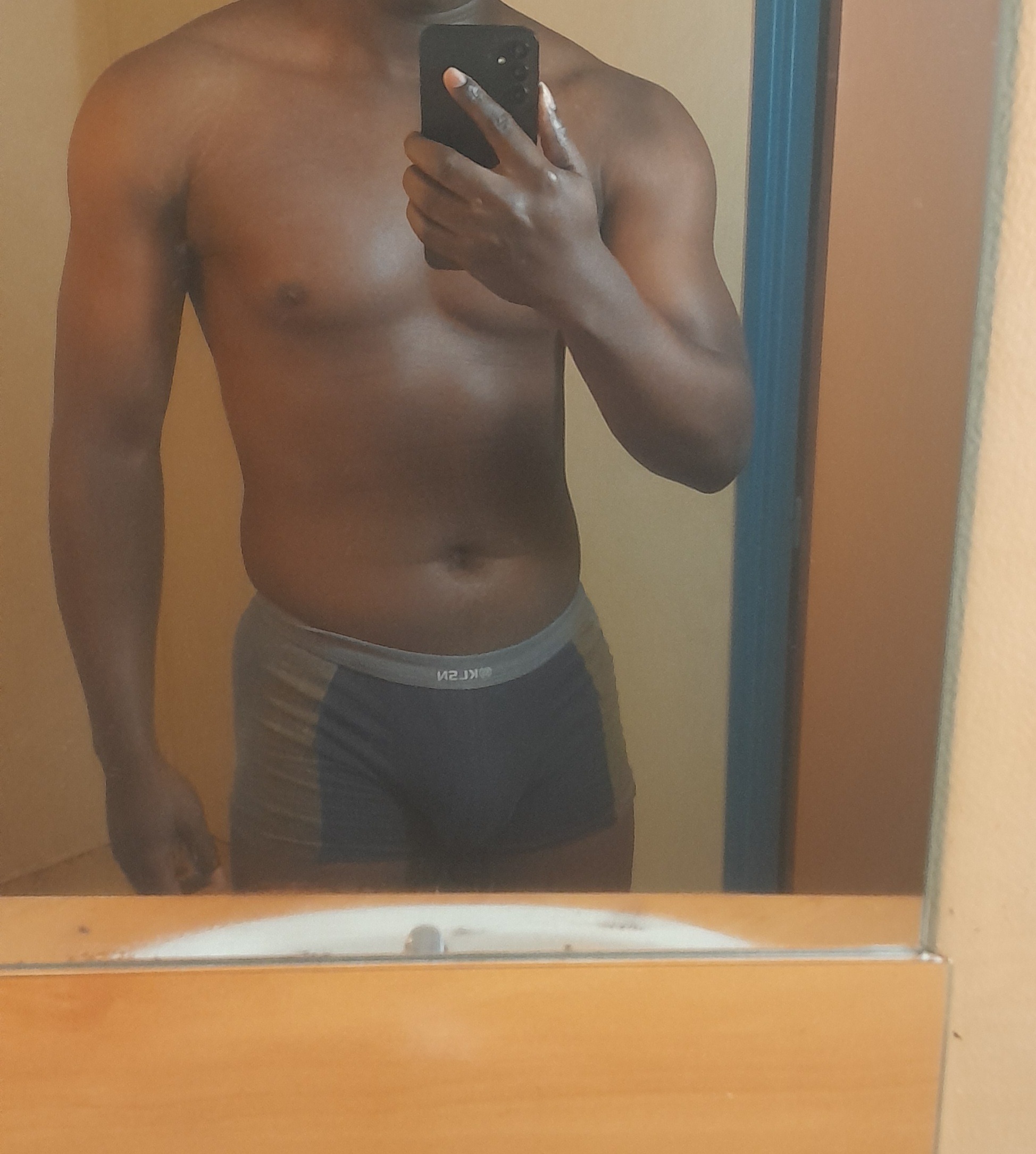 Profil de Sawan, 20 ans, Pute à Sainte-Anne-des-Lacs