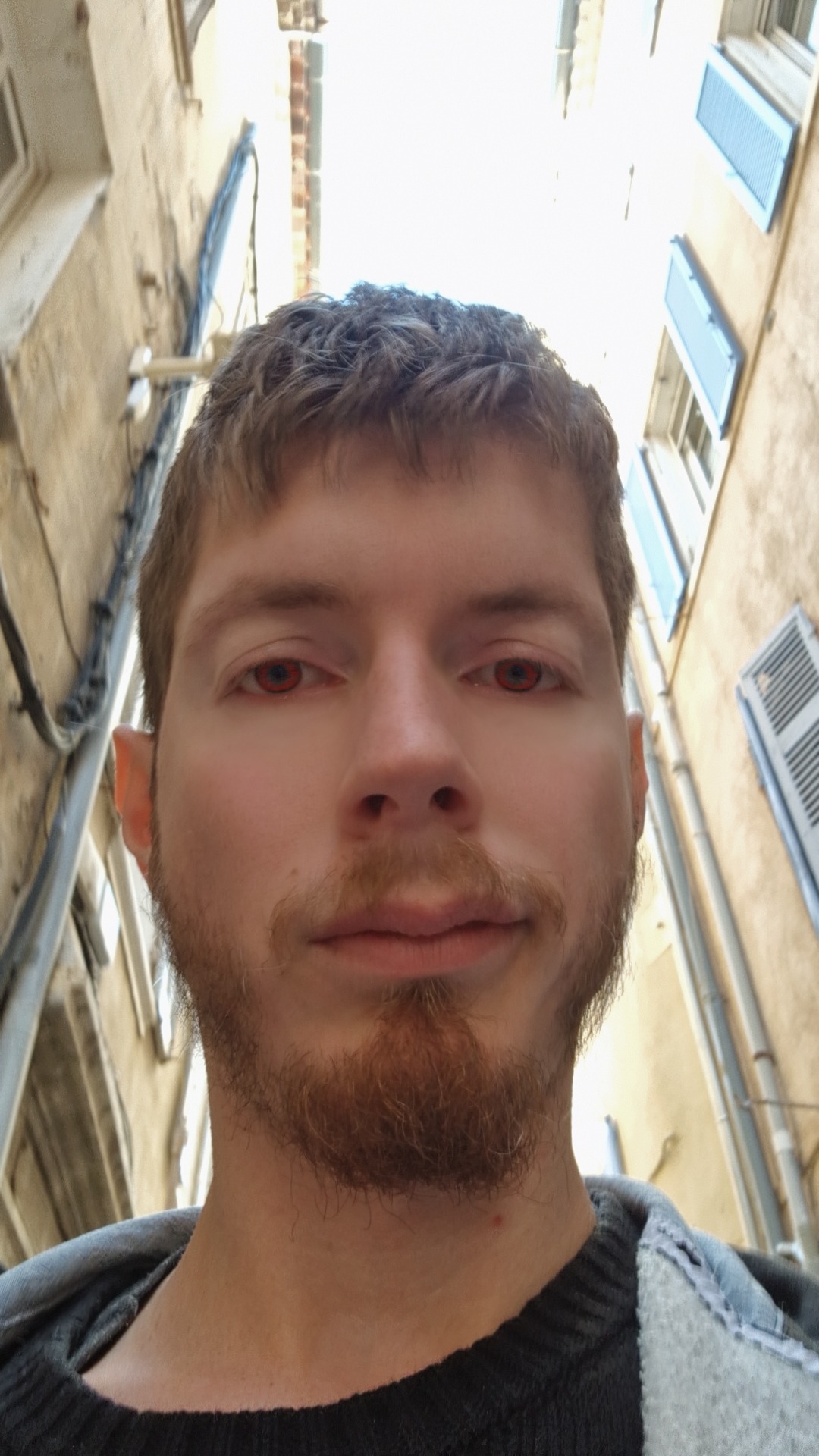 Profil de Jullian, 31 ans, Pute à Dieppe