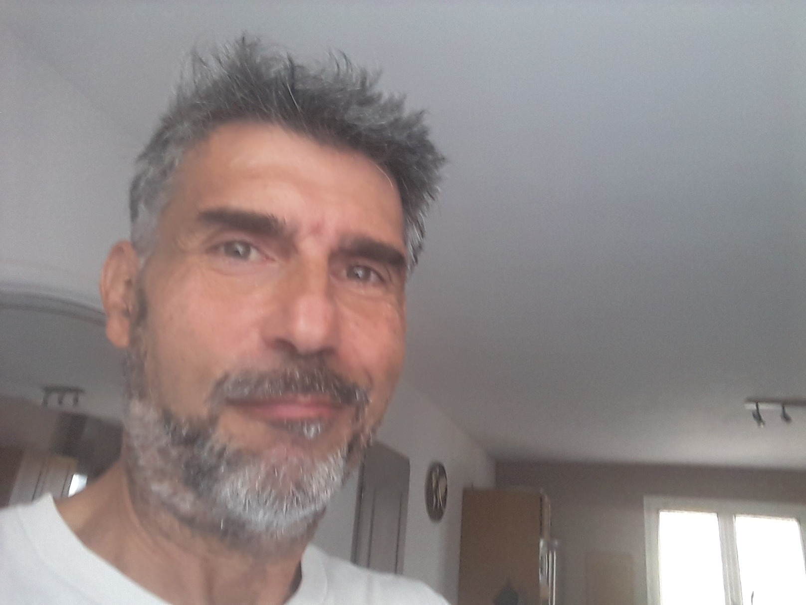 Profil de Moundir, 55 ans, Pute à Golden